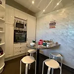 Appartement 2p à Villeneuve: Clim, 4 Couchages - Fr-1-252a-140 *