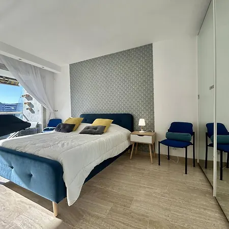 Apartment 2p A Villeneuve: Clim, 4 Couchages